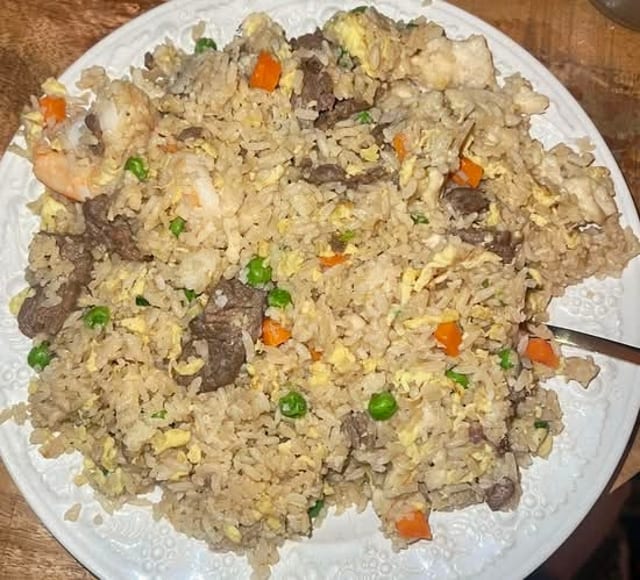 Yen Ching Fried Rice (Chicken, Beef, and Shrimp) (GF).